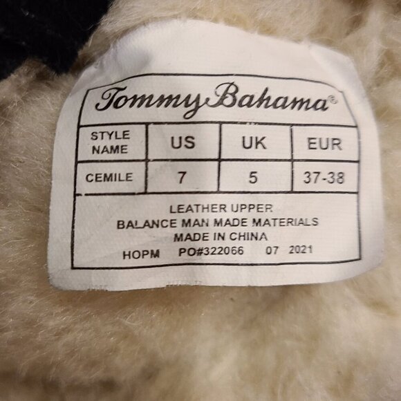 TOMMY BAHAMA Cemile Size 7 Black Suede Women’s Short Winter Cozy Boot - Picture 2 of 8